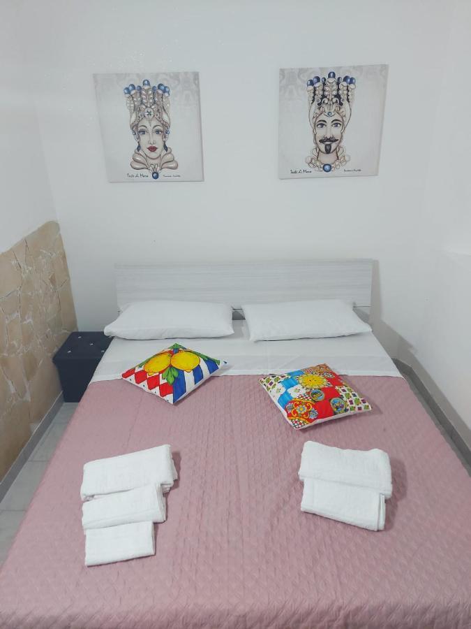 Moro Rooms Catánia Buitenkant foto